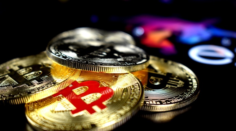 Digitální revoluce – britský regulátor povolil kryptoměnový hedgeový fond!