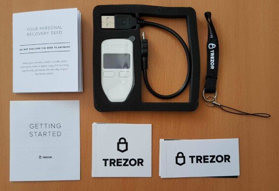 trezor one obsah baleni