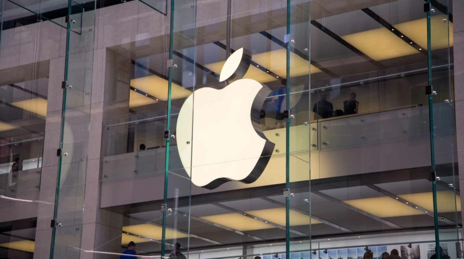 Koupit, nebo prodat akcie Apple? Budou pokračovat na nová historická maxima?