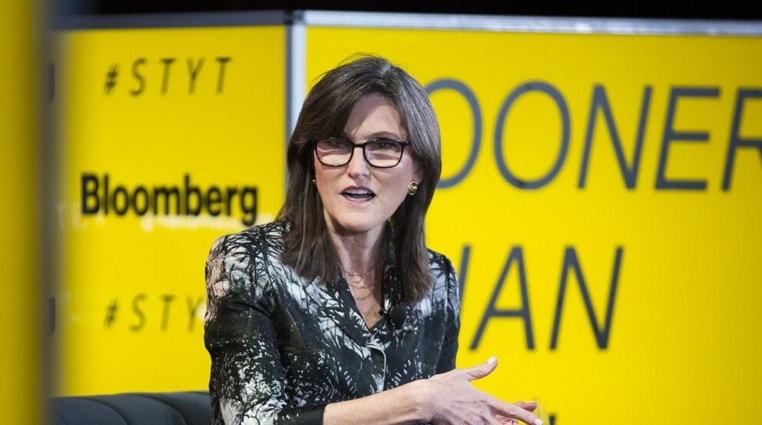 TOP 5 akcií, které nechybí v portfoliu Cathie Wood – Přijde další obrovský nárůst?