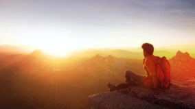 Chcete žít pouze z dividend? Tyto 2 akcie vás k tomu přiblíží!