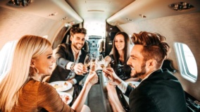 Zapomeňte na akcie: Tato alternativa je tajným investičním hitem!