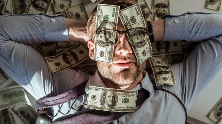 Pasivní příjem – Co je to, jak ho vybudovat, kolik peněz na něj potřebujete? Velký průvodce pro rok 2026