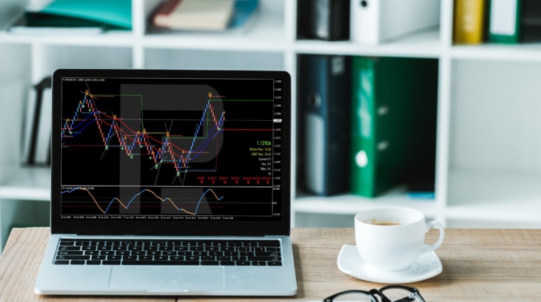 Obchodování pomocí strategie Forex Racer na grafech Renko