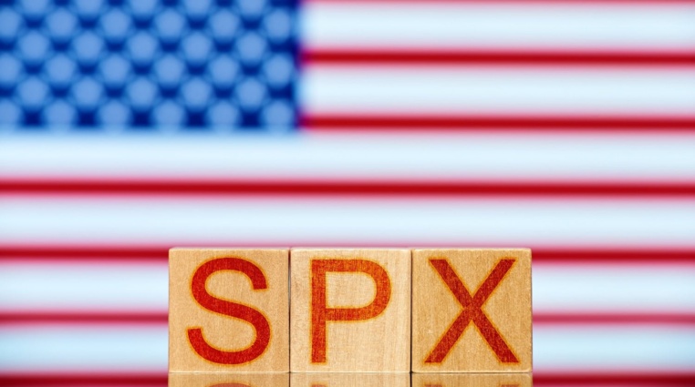 S&P 500 srovnání jednotlivých ETF fondů. Kolik zaplatíte za nákup?