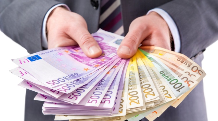 Co znamená, když posiluje koruna vůči euru?