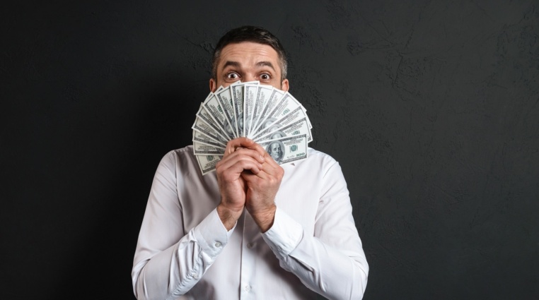 Mladí Češi se investování nebojí! Sázejí na finanční gramotnost a využívají moderní technologie