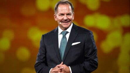 Paul Tudor Jones ve velkém chválí Bitcoin a kritizuje Fed