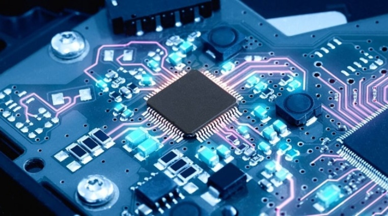 Jak se bude vyvíjet nedostatek čipů a které akcie z toho získají nejvíce?