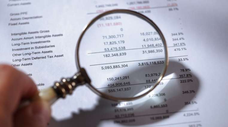 Naučte se číst mezi řádky finančních výkazů! Proč by každý investor měl sledovat kapitálové náklady (Capex)?