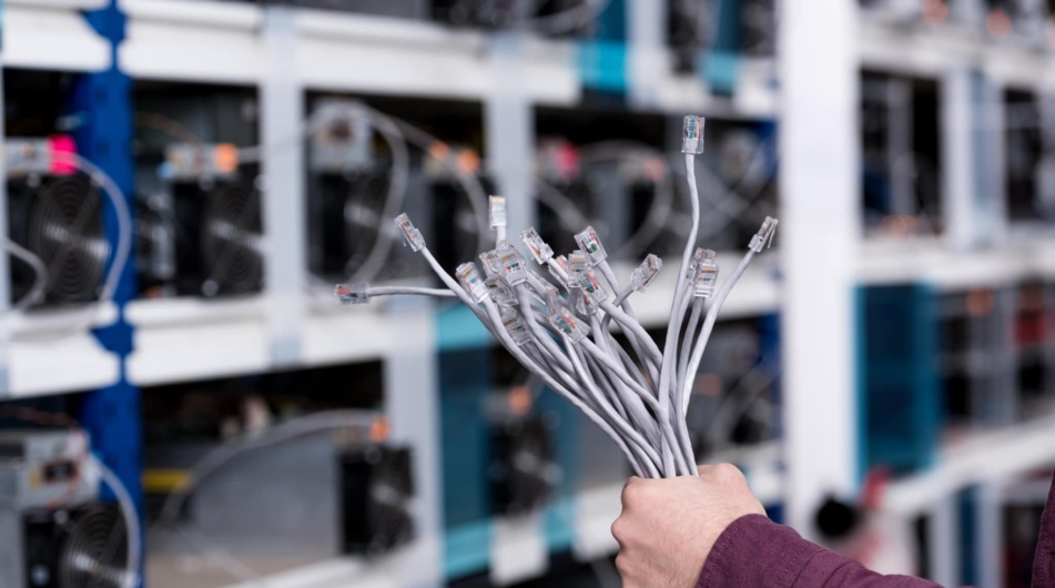 Hashrate Bitcoinu stoupá a je na dosah novému ATH i přes zákazy z Číny