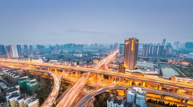 Infrastrukturní plán v USA: Přinese výrazné zdražení komodit?