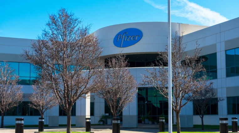 Pfizer reportuje vůbec nejlepší kvartál, odbyt je silný – jak je na tom trh technicky?