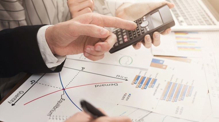 Výrazný pokles investic ohrožuje naši budoucnost!