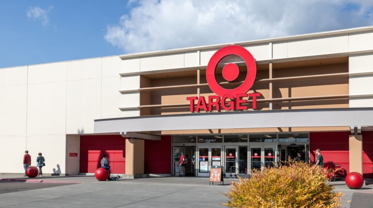 Target překonal odhady analytiků a jeho akcie skokově vzrostly o 14 %