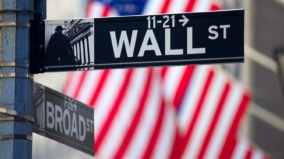 Poptávka sedmkrát vyšší než nabídka! Nový AI král dobyl Wall Street. Máte ho v portfoliu? | Burza s odstupem