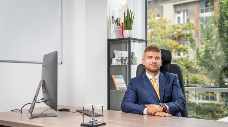 “Spoluvlastnické podíly jsou zcela bezpečným způsobem zhodnocení peněz,” říká CEO MI Estate Maxim Ponomarenko