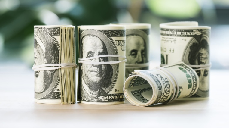 Dolar ztrácí svůj status dominantní měny! Co tím v USA sledují?