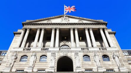 Jak zareagovala Bank of England na vysokou inflaci? Co nás čeká na dalších zasedáních MPC?