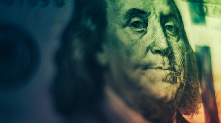 Americký dolar v krizi? Proč forexem zmítá vysoká volatilita?