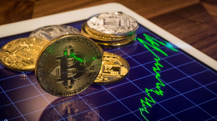 Otevřený úrok na Bitcoinu dosahuje rekordních výšin. Jsou býci v ohrožení?