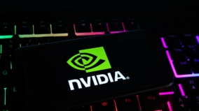 Katastrofa pro akcie Nvidia? Problémy s čipy Blackwell otřásají důvěrou trhu!