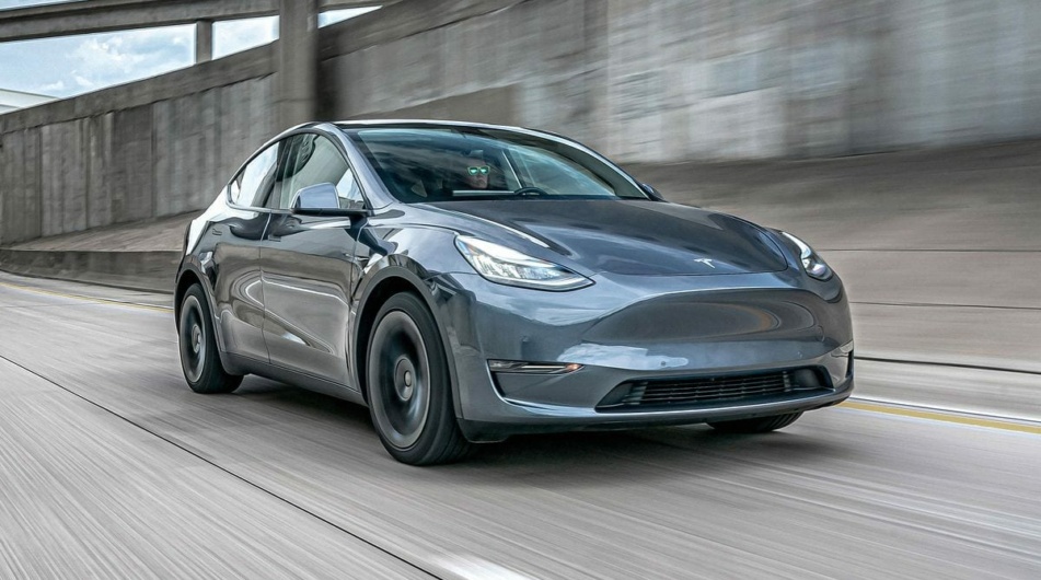 Tesla dojela na svůj úspěch! Kdo se stává novým králem elektromobilů?