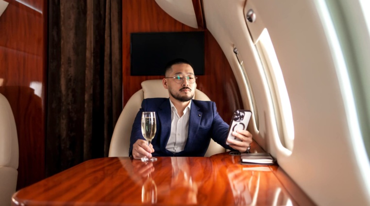 Víme, kam investují největší světoví boháči? Můžete tak investovat také!