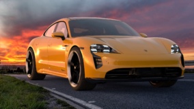 Krize se prohlubuje: Těžce zkoušené akcie se v pondělí skokově propadly!