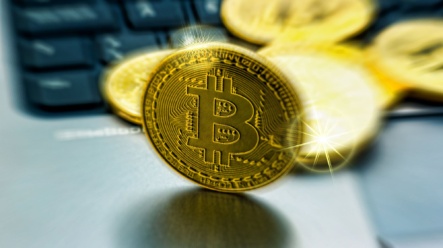 Velryby znatelně manipulují cenu Bitcoinu. Zabrání dosažení 100 tisíc dolarů? | Coin Week