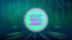 Do Solany tečou přes fondy miliardy! Proč se ji cenově nedaří?