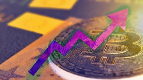 Poslední šance nakoupit Bitcoin levně? Prodeje klesly na téměř roční minimum