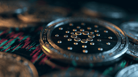 Bude se historie opakovat? Znovu se objevují signály, které zapříčinily růst této kryptoměny o 300 %