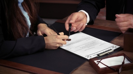 Daňové aspekty dědictví a darování cenných papírů. Jak postupovat při dědictví či darování akcií a jiných investic?