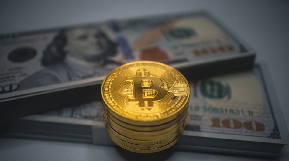 Instituce a státy pohlcují Bitcoin! Kolik mincí v oběhu již vlastní?