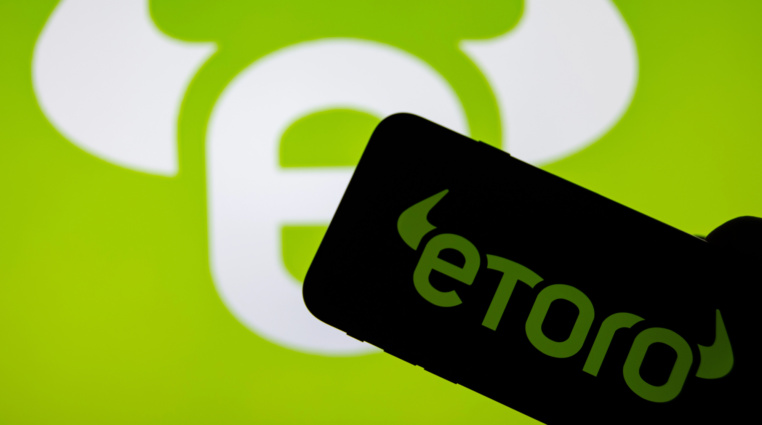 Broker eToro rozdává akcie! Jak získáte novoroční bonus?