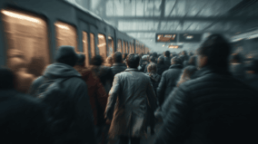 Po vstupu CSG na burzu prodělali kalhoty! Proč se nevyplácí běžet s davem?