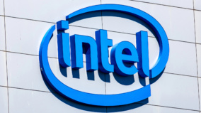 Intel se vrací mezi technologickou elitu. Teď ale naráží na překážku, kterou málokdo čekal