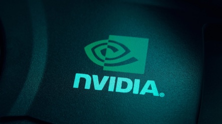 Nvidia si právě pojistila budoucnost AI. AMD a Intel mohou mít obrovský problém