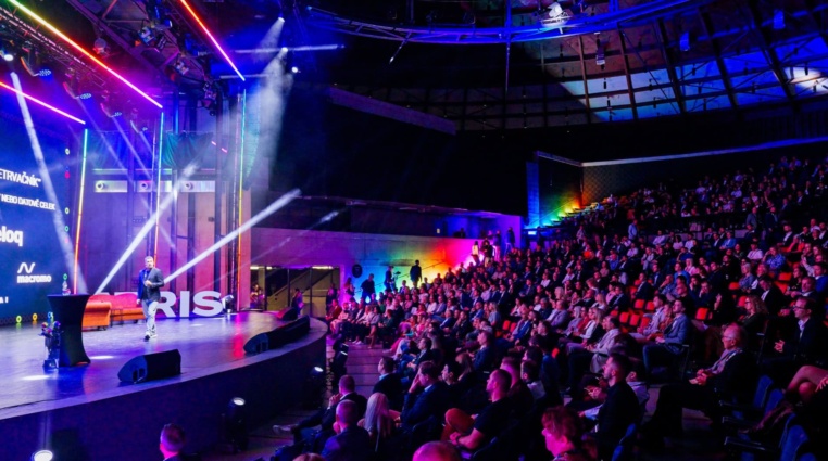Na Colors of Finance míří Řehák, Kutnar i Kinský. Poprvé budou předmětem debat také investice do umění